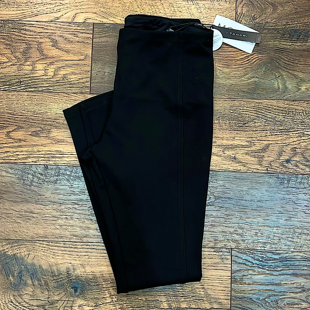 T TAHARI NWT Women’s Medium Black Tummy Control Pull Up Slim Fit Pants